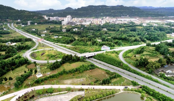 成（都）巴（中）高速柳林出口