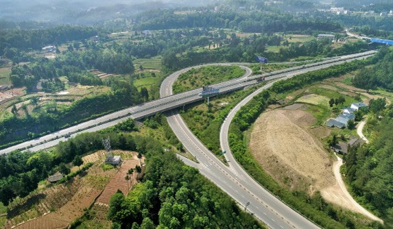 成（都）巴（中）高速下八庙出口 
